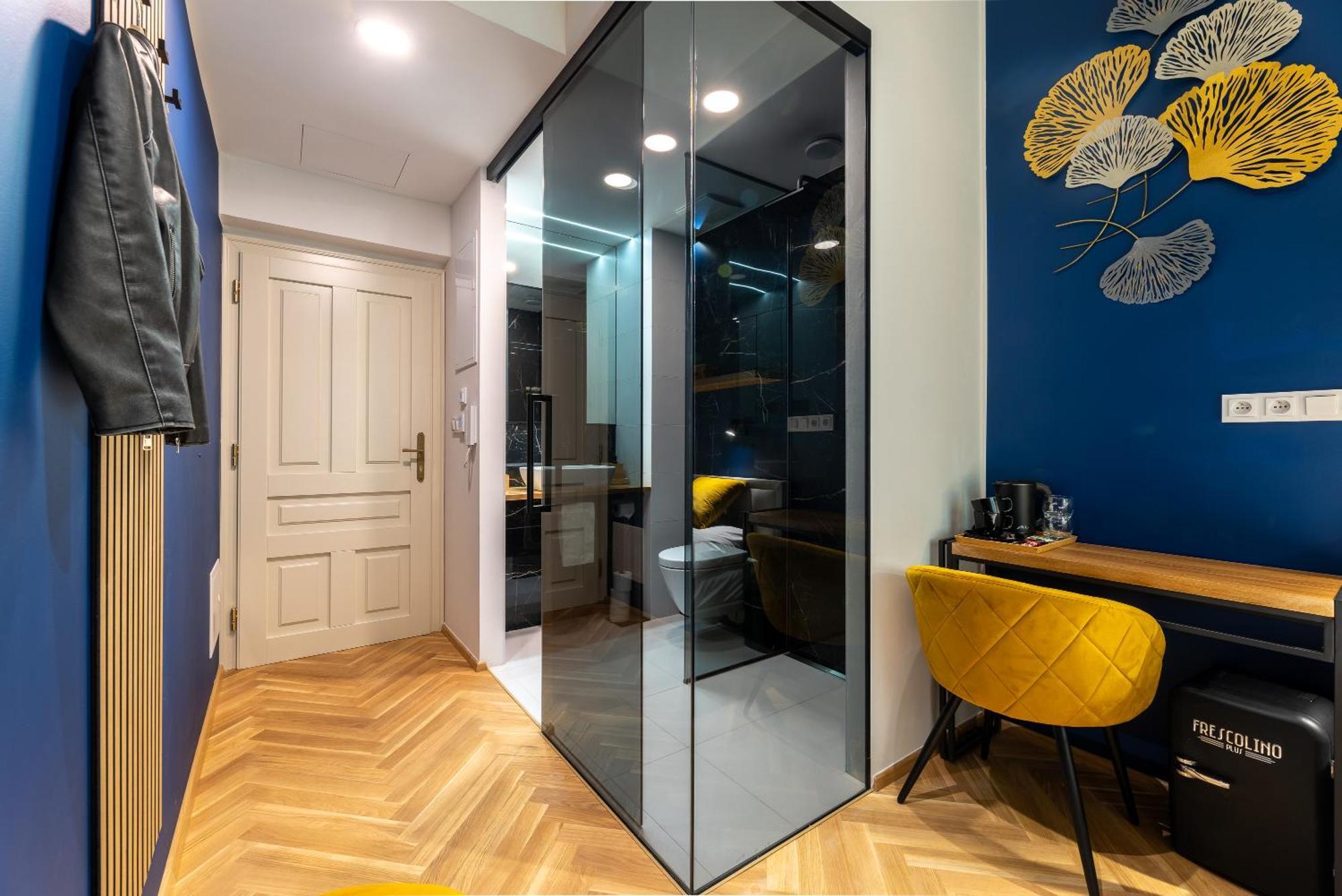 Modern Urban Room In The City Center Of Прага Экстерьер фото