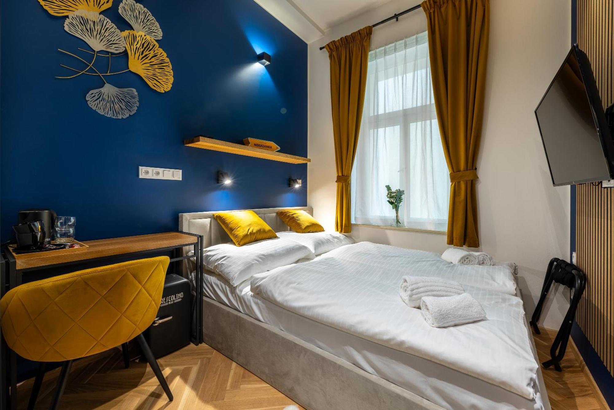 Modern Urban Room In The City Center Of Прага Экстерьер фото